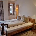 Landgasthof Alter Wirt Hotel *